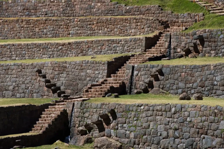 Valle Sur Cusco – Tipón, Pikillacta y Andahuaylillas Tour de Día Completo imagen de galería 2